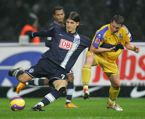 表现吸引了 表现吸引了