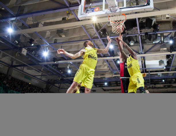 豪华首发 豪华首发