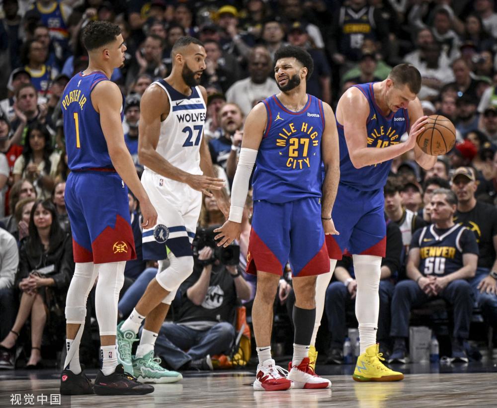 羽毛球的传 羽毛球的传